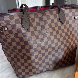 Louis Vuitton Neverfull MM Cherry Interior